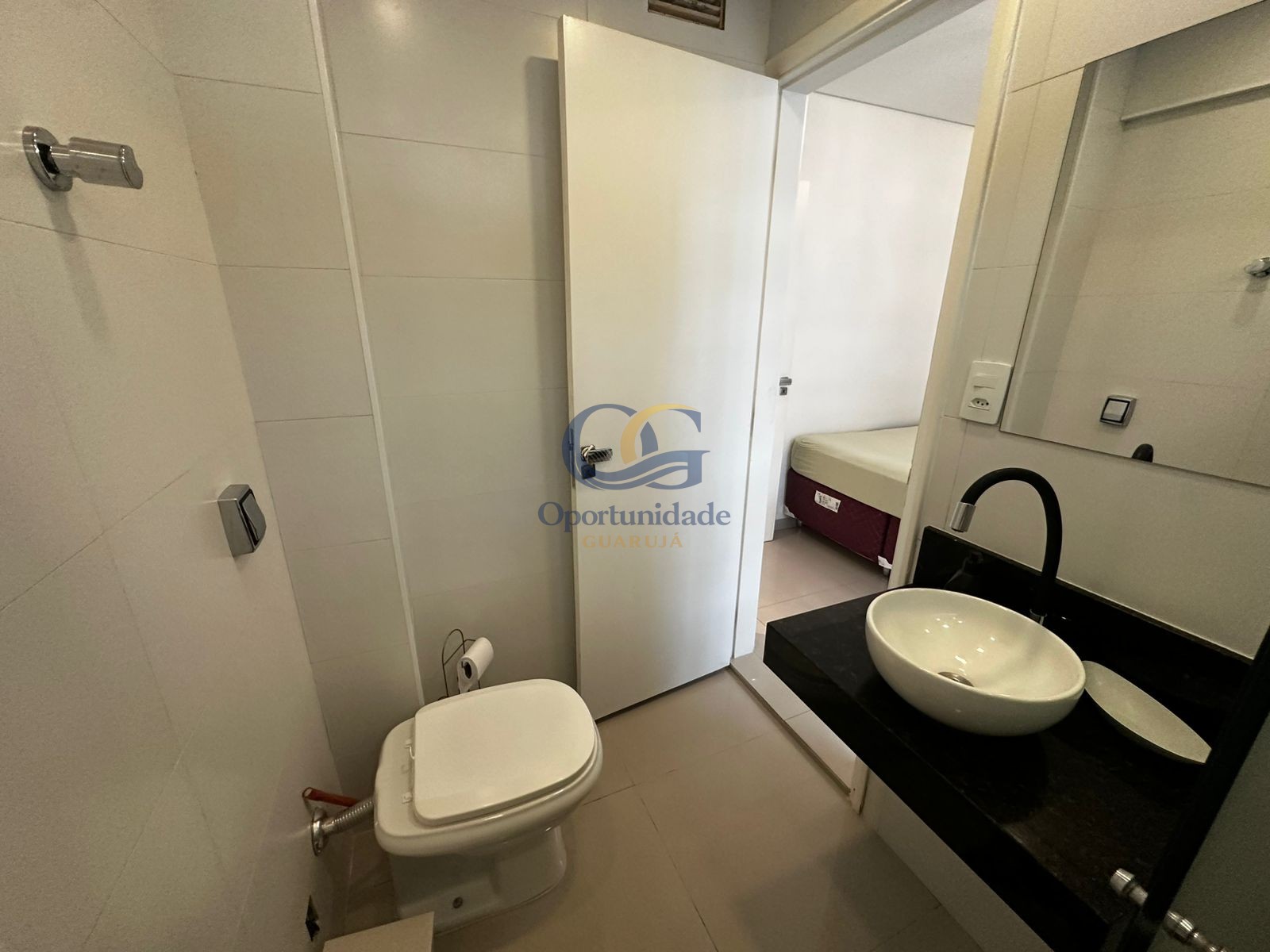 Apartamento na Praia das Astúrias, Guarujá - SP