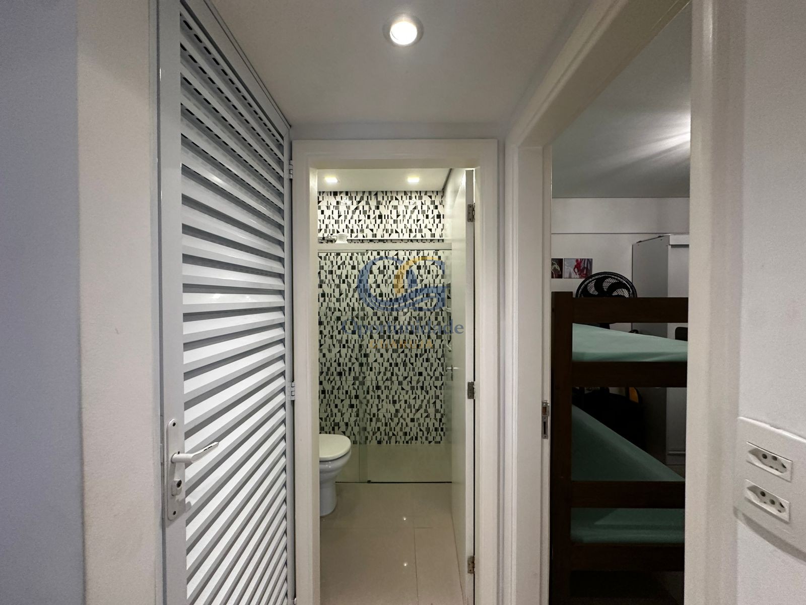 Apartamento na Praia das Astúrias, Guarujá - SP