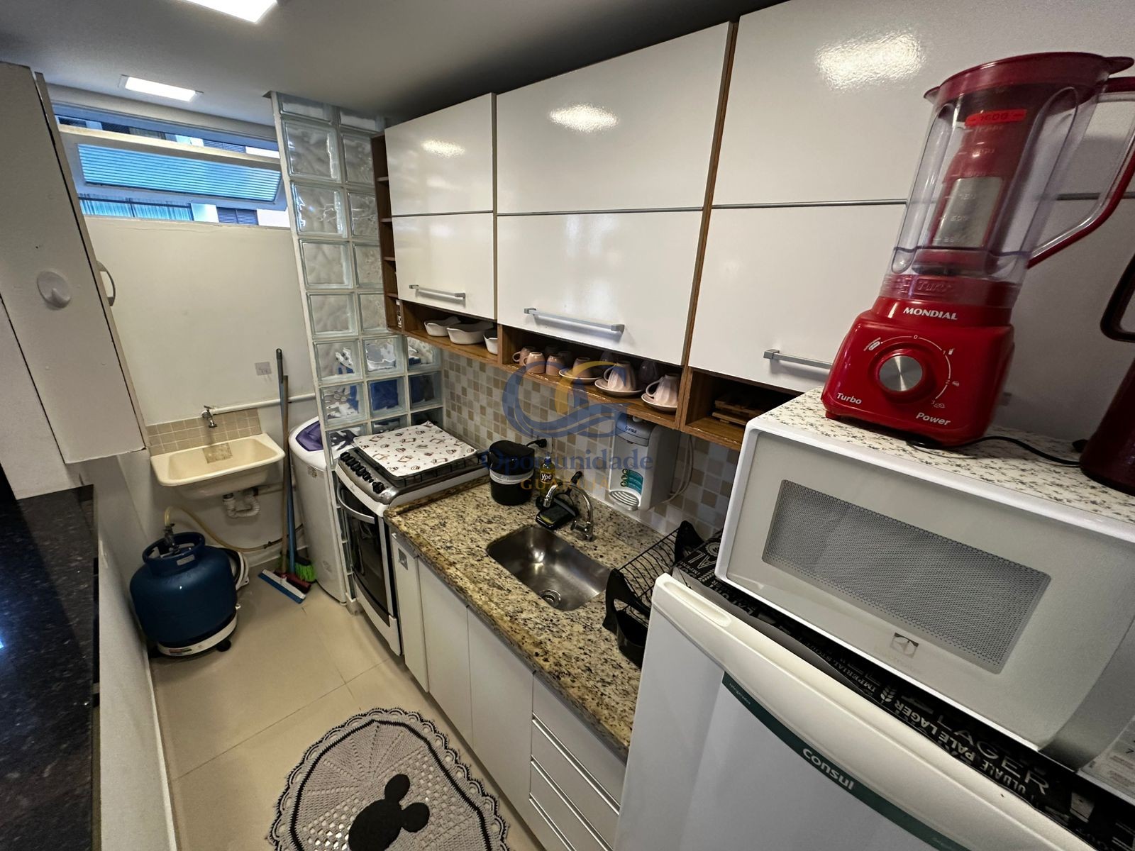 Apartamento na Praia das Astúrias, Guarujá - SP