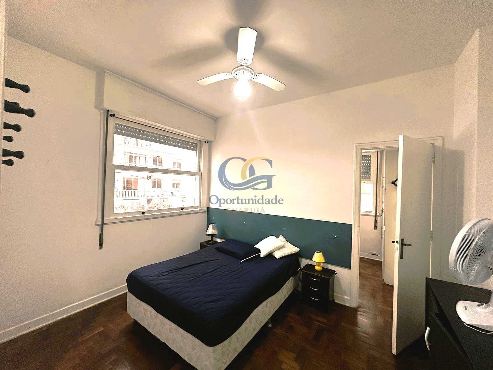 Apartamento na Praia das Pitangueiras, Guarujá - SP