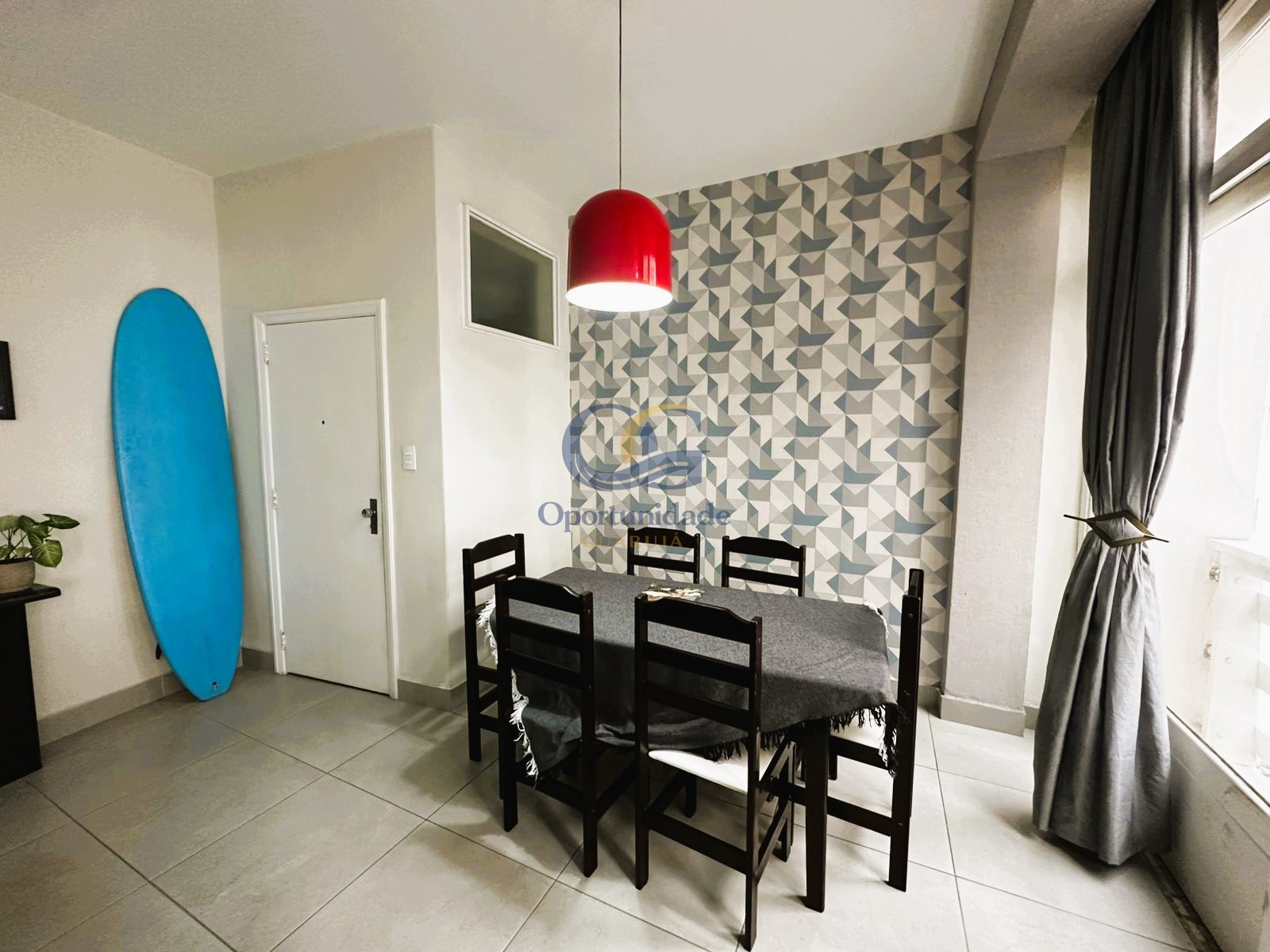 Apartamento na Praia das Pitangueiras, Guarujá - SP