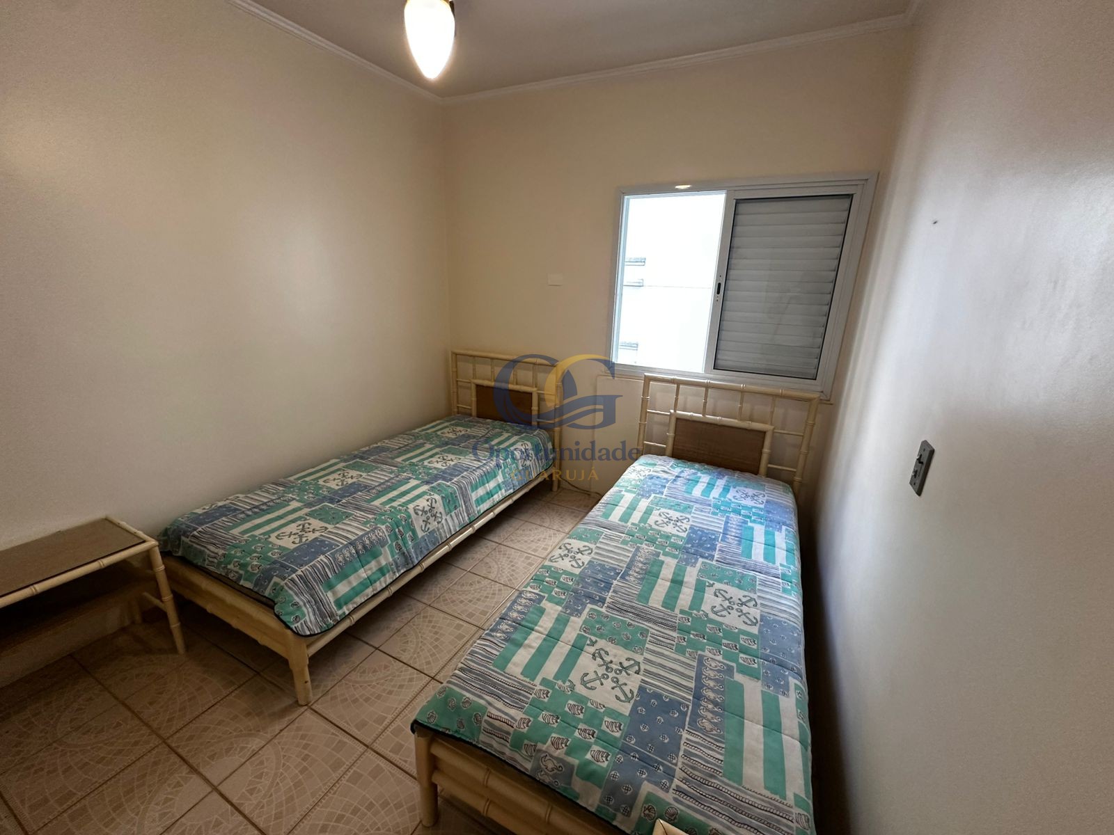 Apartamento na Praia das Pitangueiras, Guarujá - SP