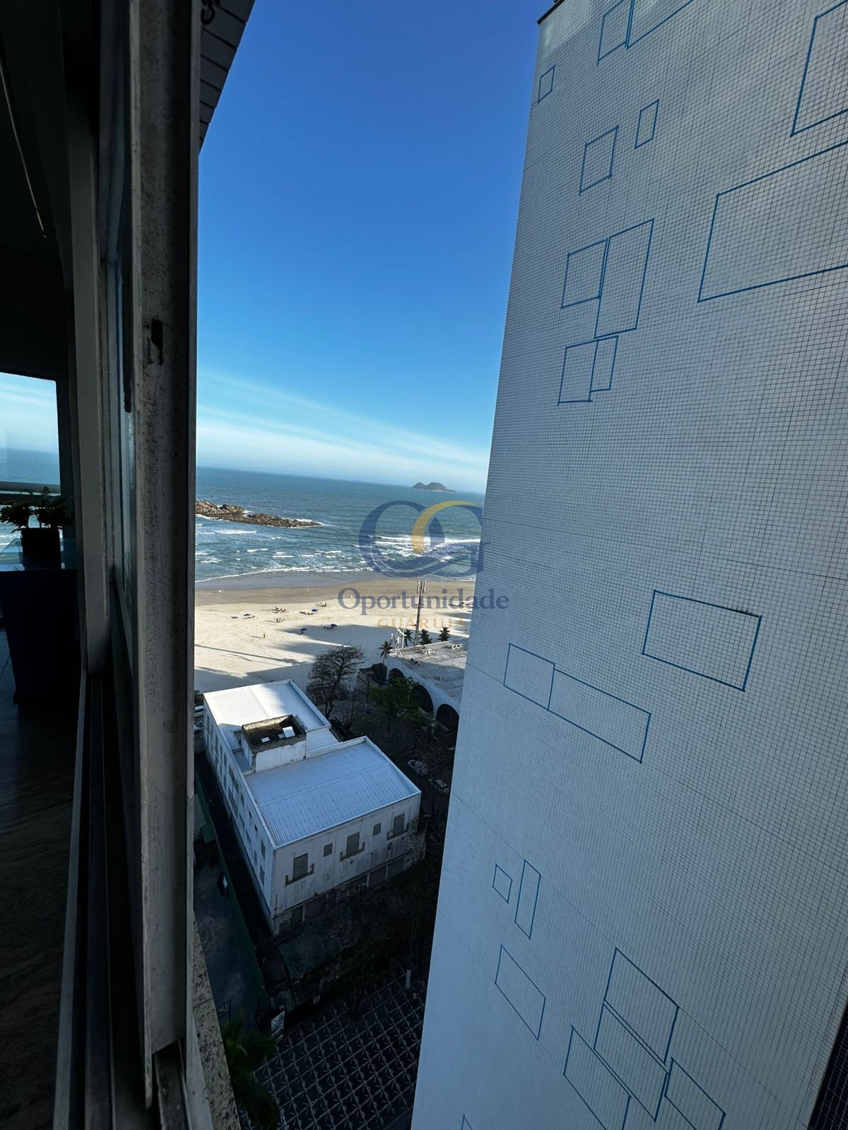 Apartamento Frente ao Mar nas Pitangueiras, Guarujá - SP