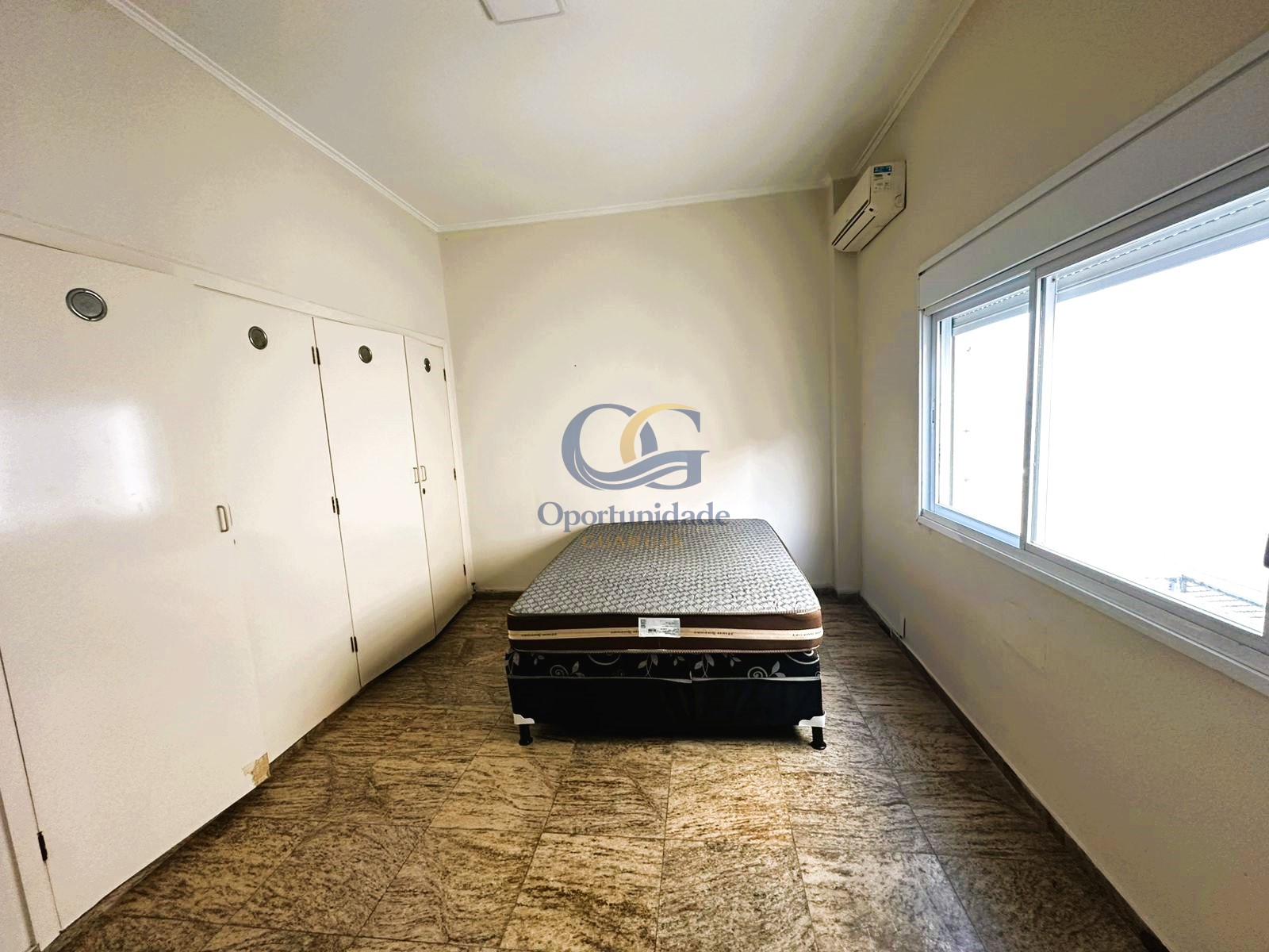 Apartamento Frente ao Mar nas Pitangueiras, Guarujá - SP