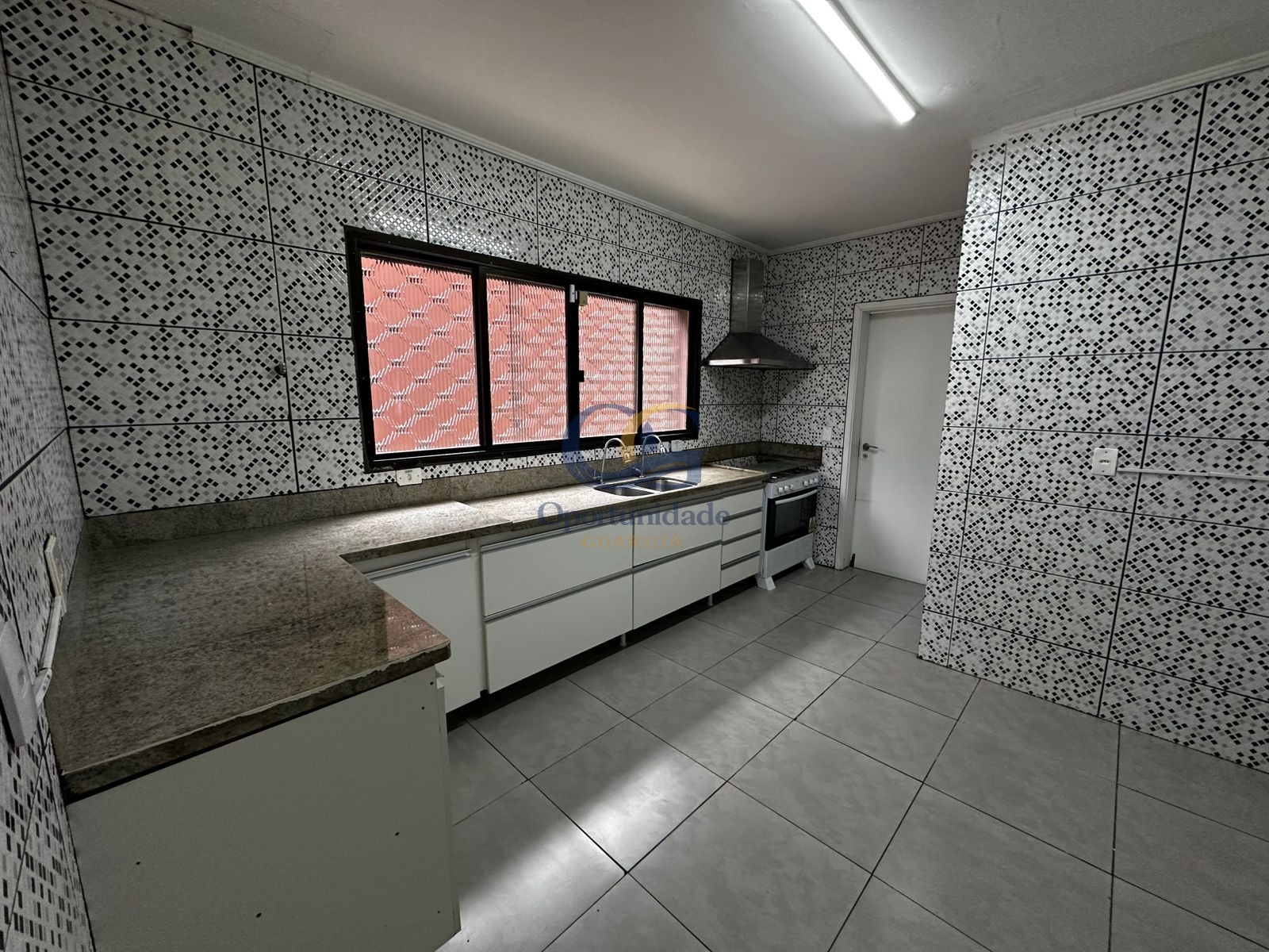 Casa , Praia da Esnseada - GUARUJÁ - SP