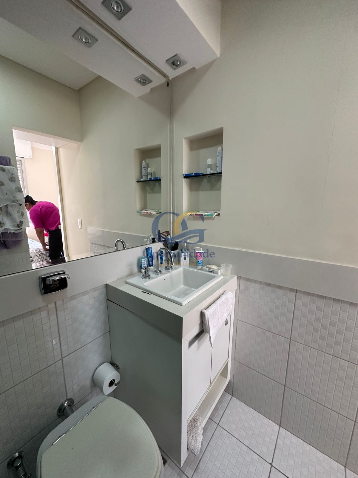 Apartamento na Praia das Pitangueiras, Guarujá - SP