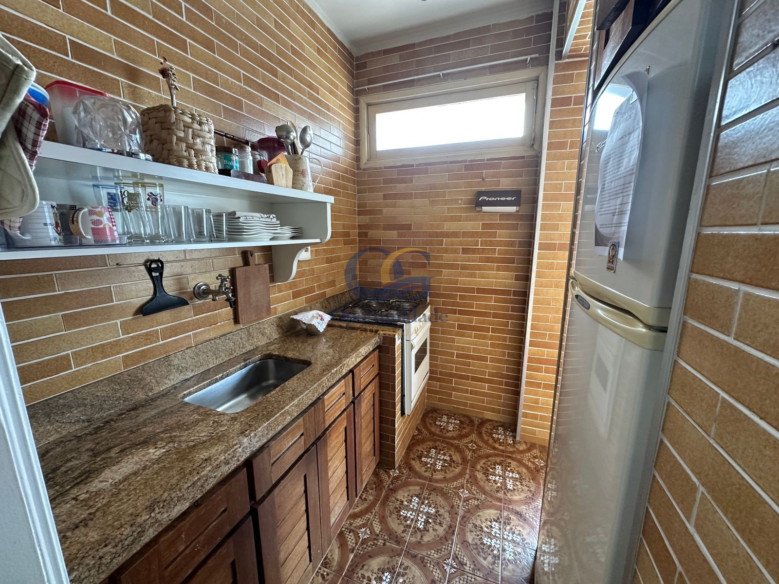 Apartamento na Praia das Pitangueiras, Guarujá - SP