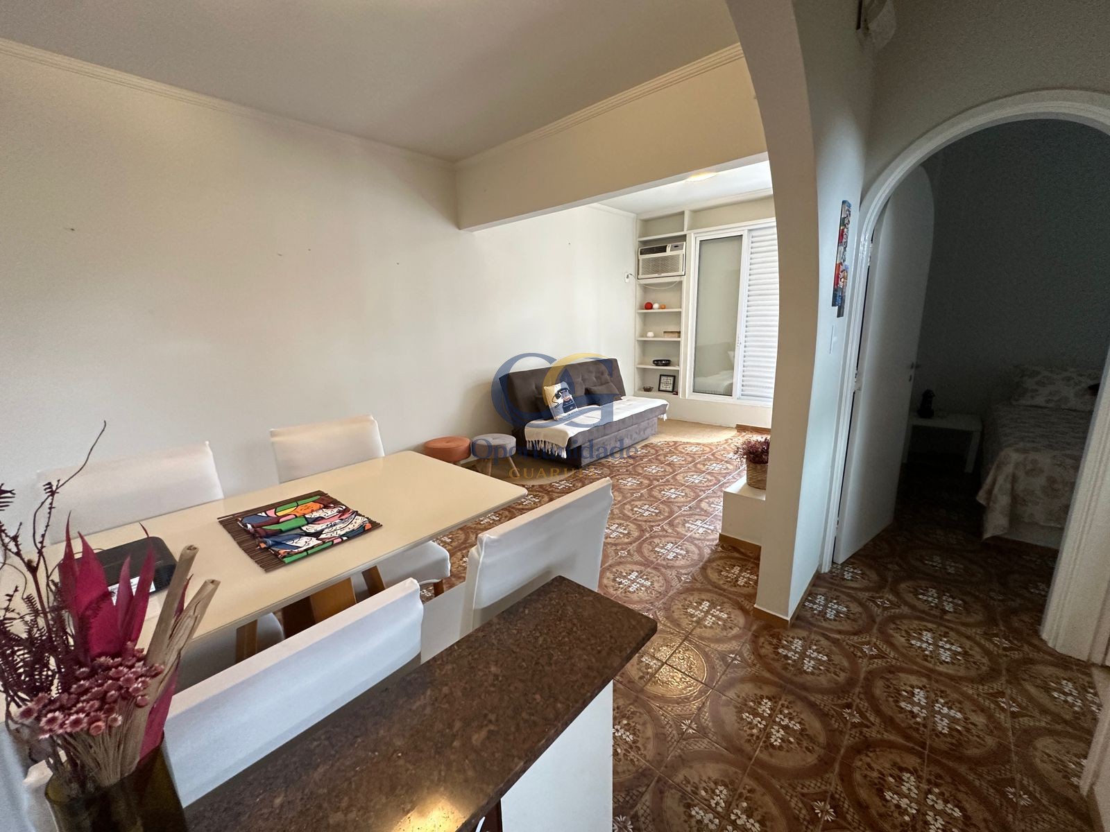 Apartamento na Praia das Pitangueiras, Guarujá - SP