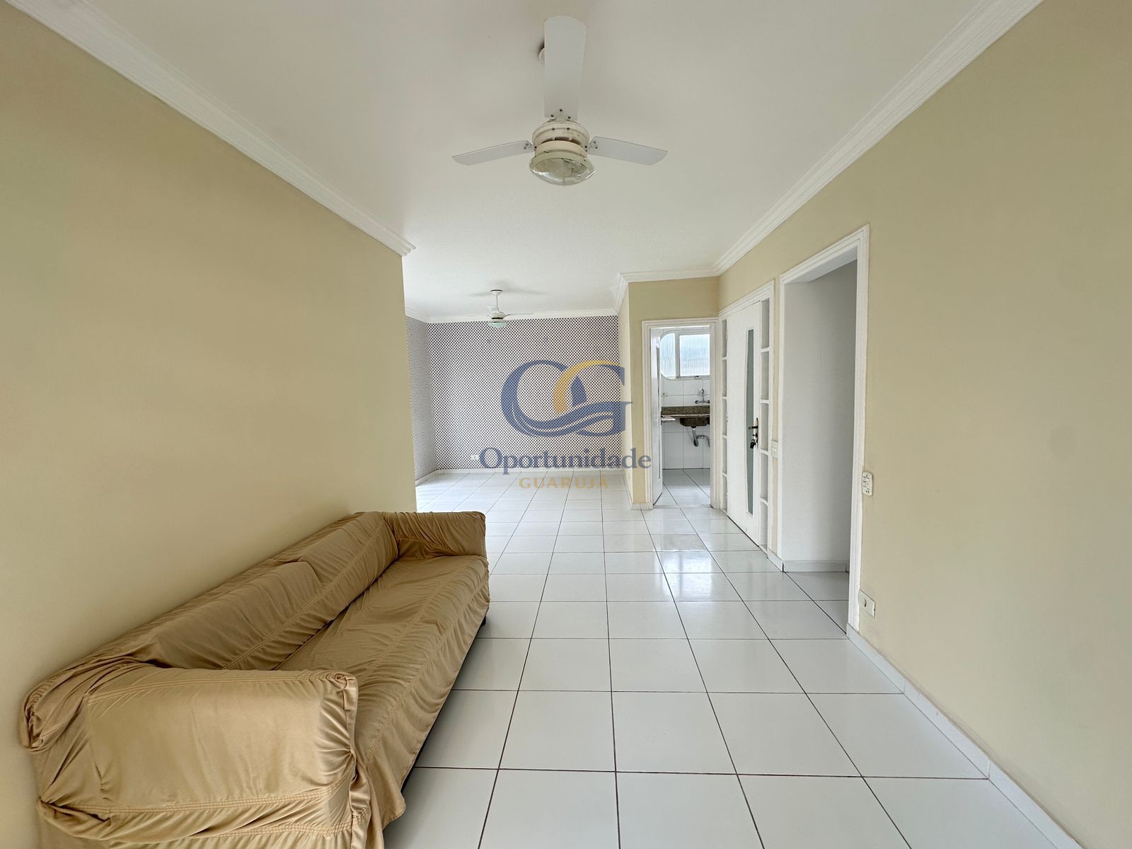 Apartamento na Praia das Pitangueiras, Guarujá - SP