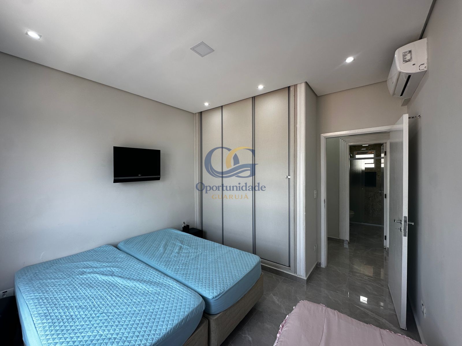 Apartamento Frente ao Mar nas Pitangueiras, Guarujá - SP