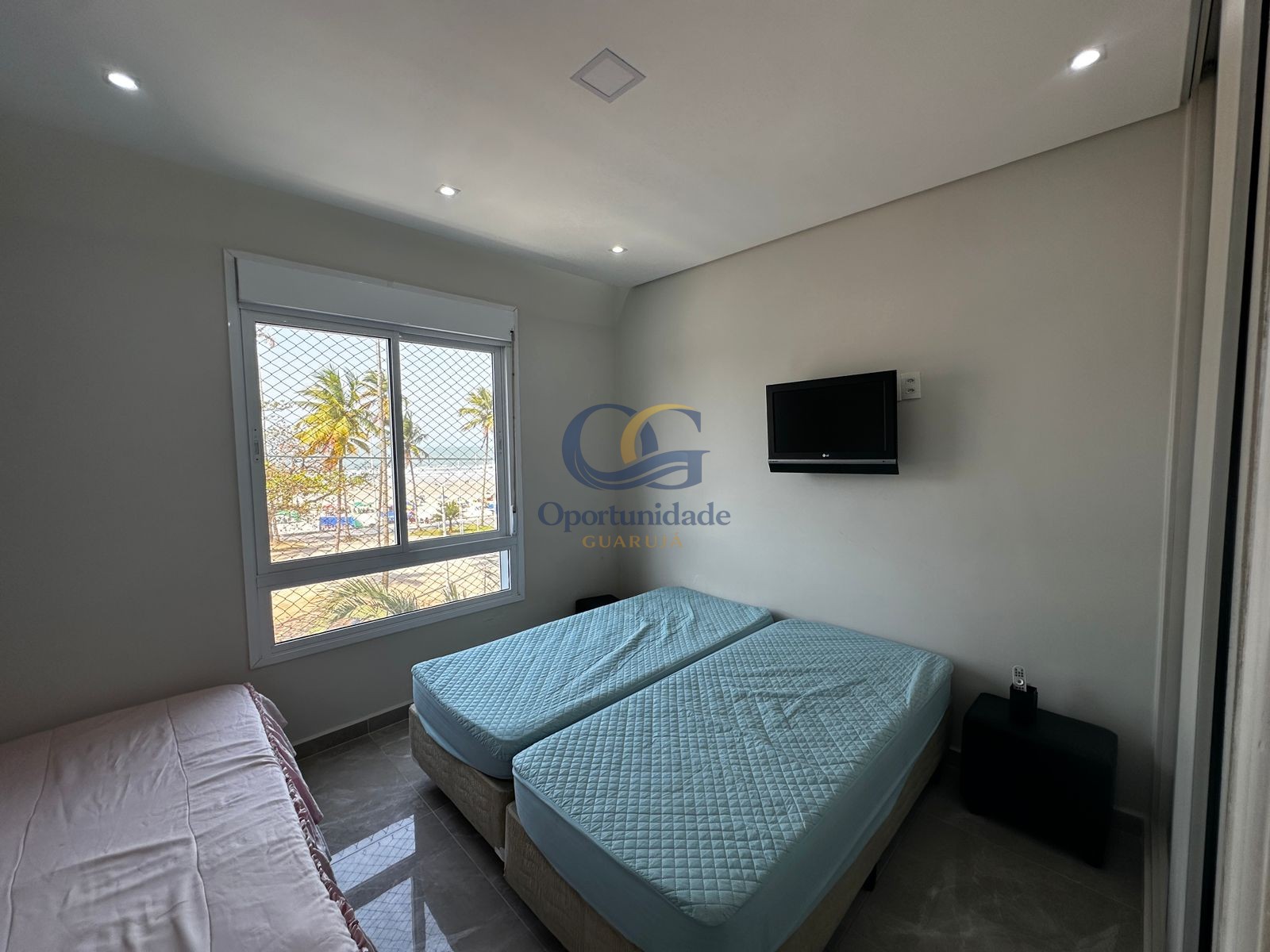 Apartamento Frente ao Mar nas Pitangueiras, Guarujá - SP