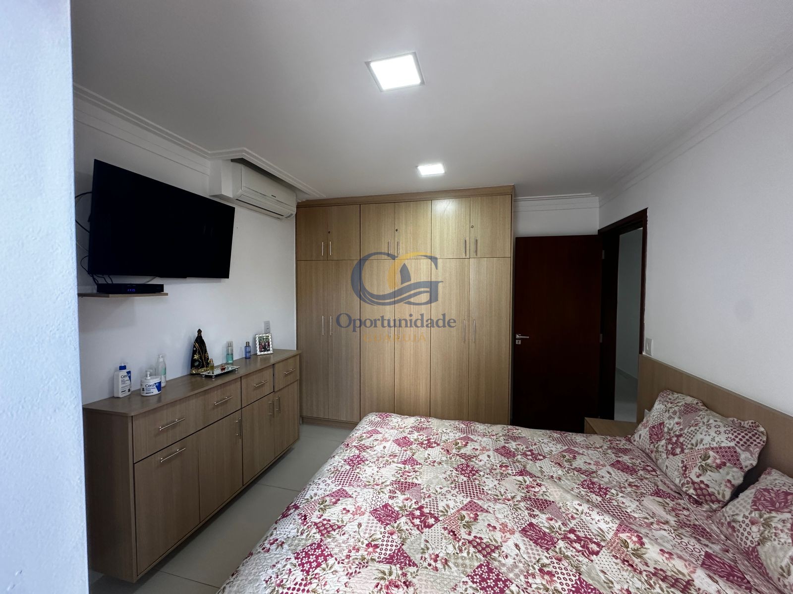 Apartamento Frente ao Mar nas Pitangueiras, Guarujá - SP