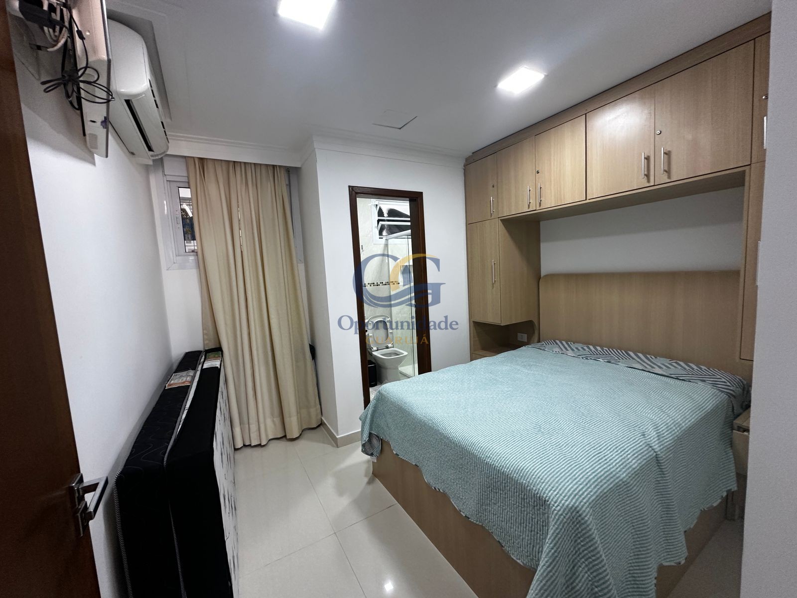 Apartamento Frente ao Mar nas Pitangueiras, Guarujá - SP