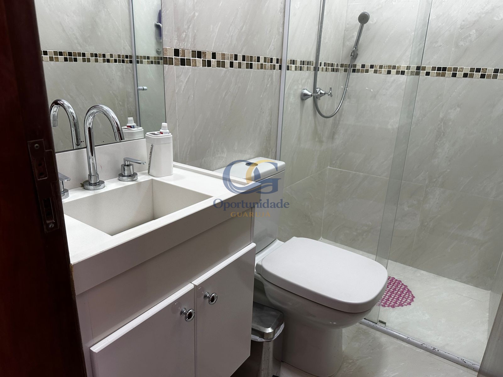 Apartamento Frente ao Mar nas Pitangueiras, Guarujá - SP