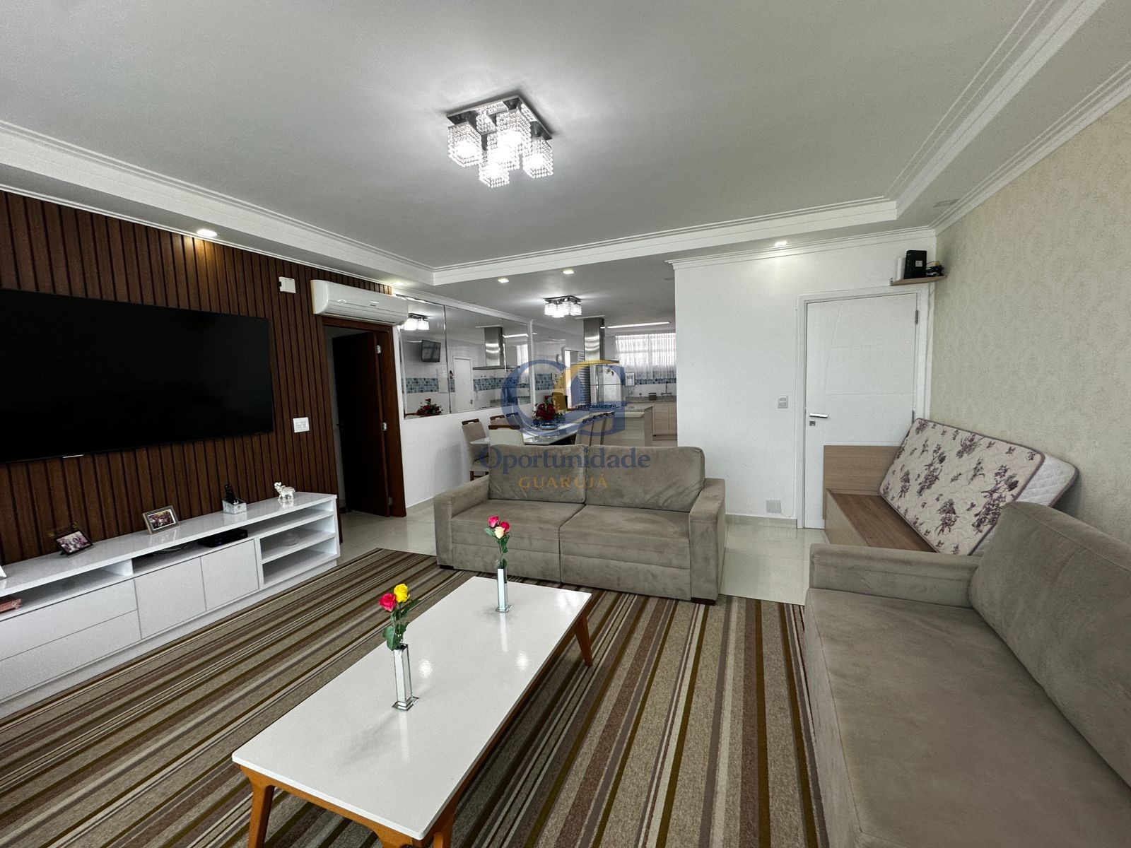 Apartamento Frente ao Mar nas Pitangueiras, Guarujá - SP