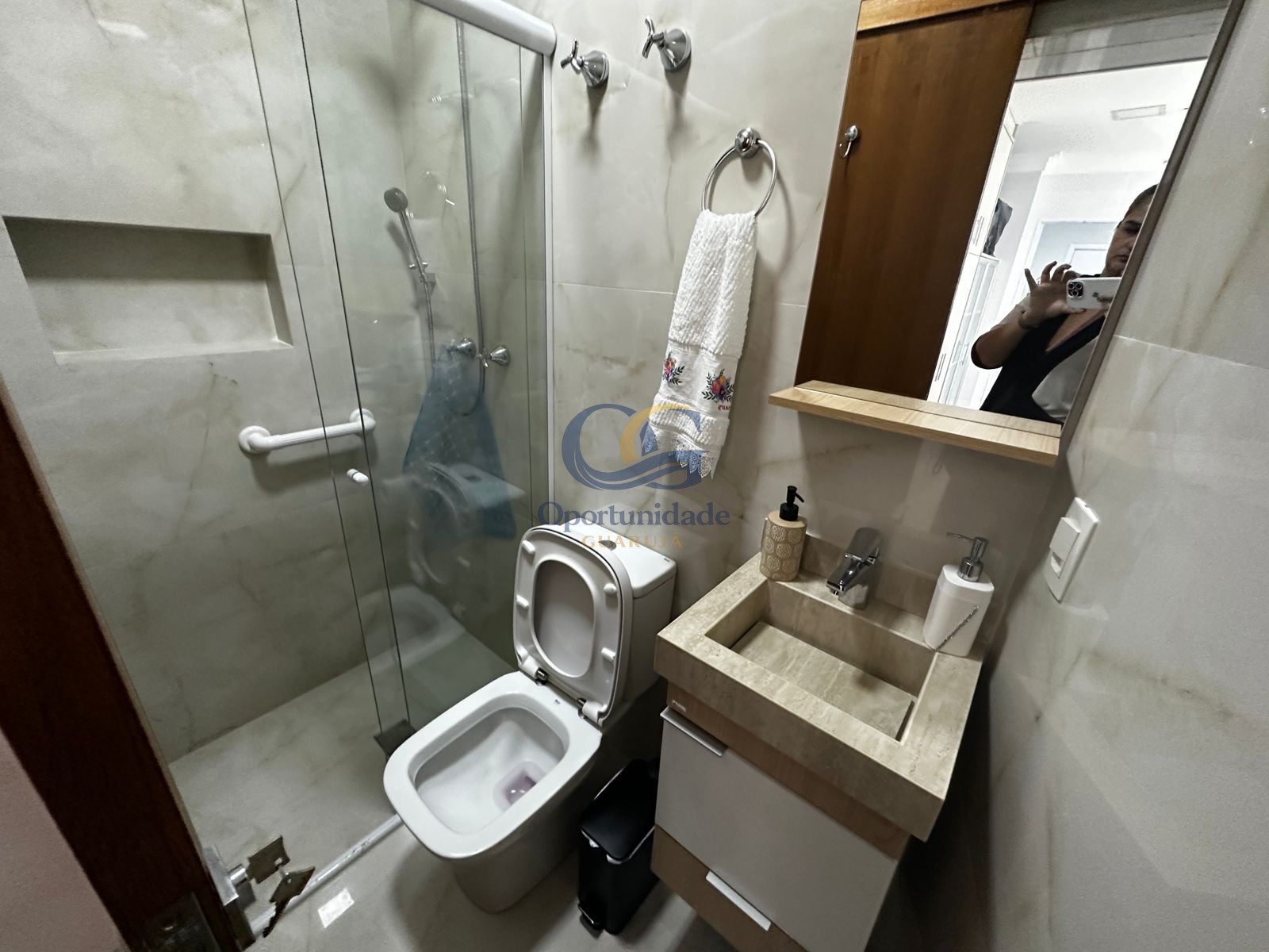 Apartamento Frente ao Mar nas Pitangueiras, Guarujá - SP