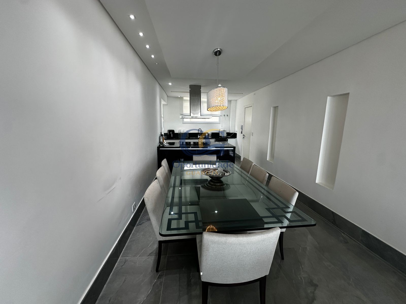 Apartamento Frente ao Mar nas Pitangueiras, Guarujá - SP