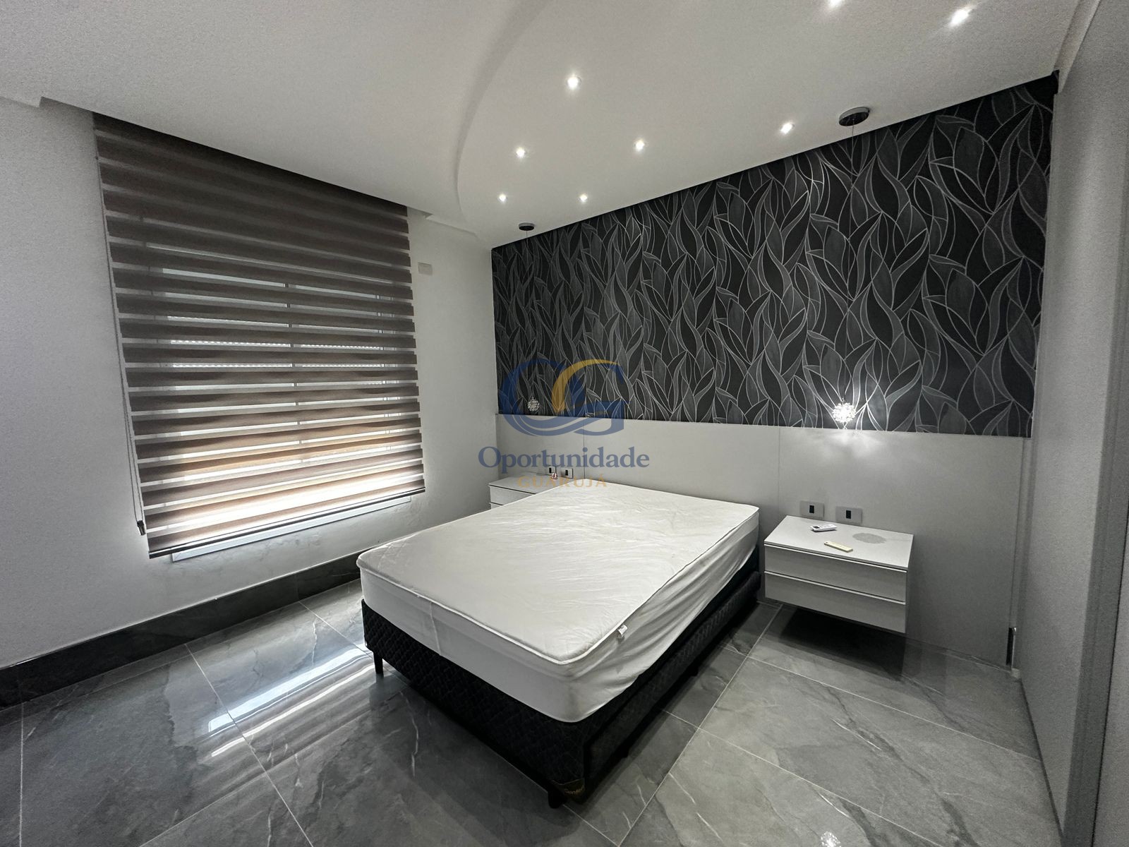 Apartamento Frente ao Mar nas Pitangueiras, Guarujá - SP