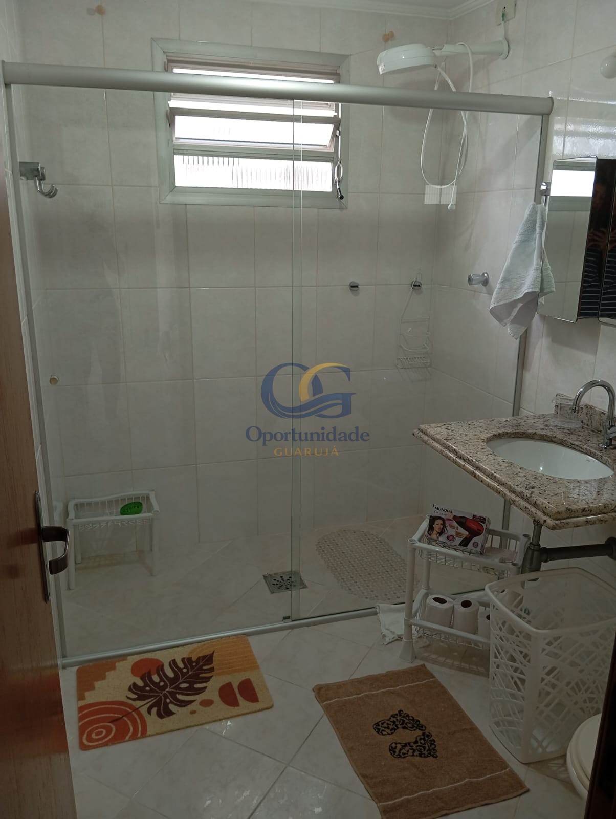 Apartamento na Praia das Astúrias, Guarujá - SP