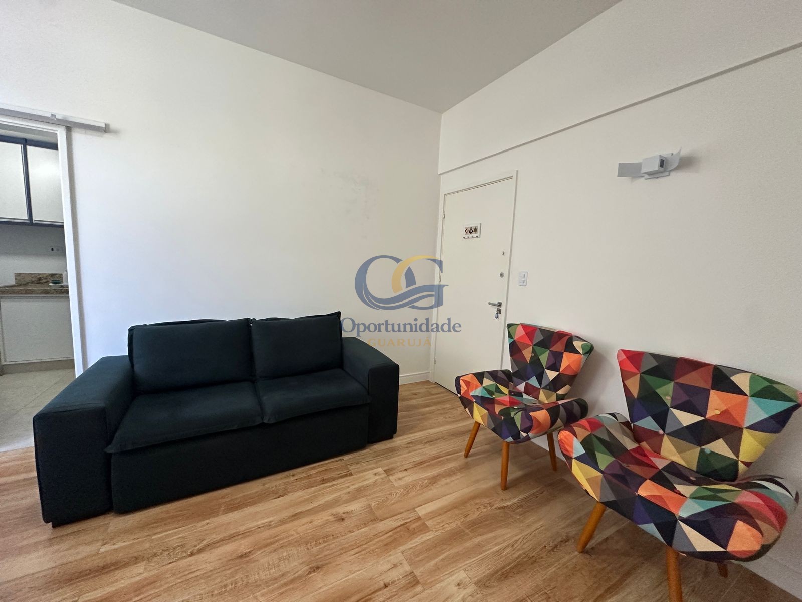 Apartamento na Praia das Pitangueiras, Guarujá - SP