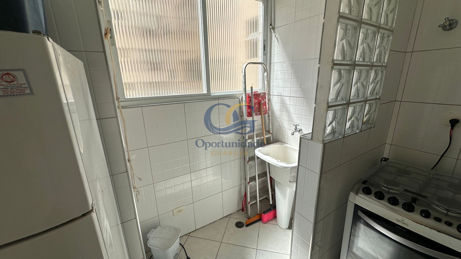 Apartamento na Praia das Pitangueiras, Guarujá - SP
