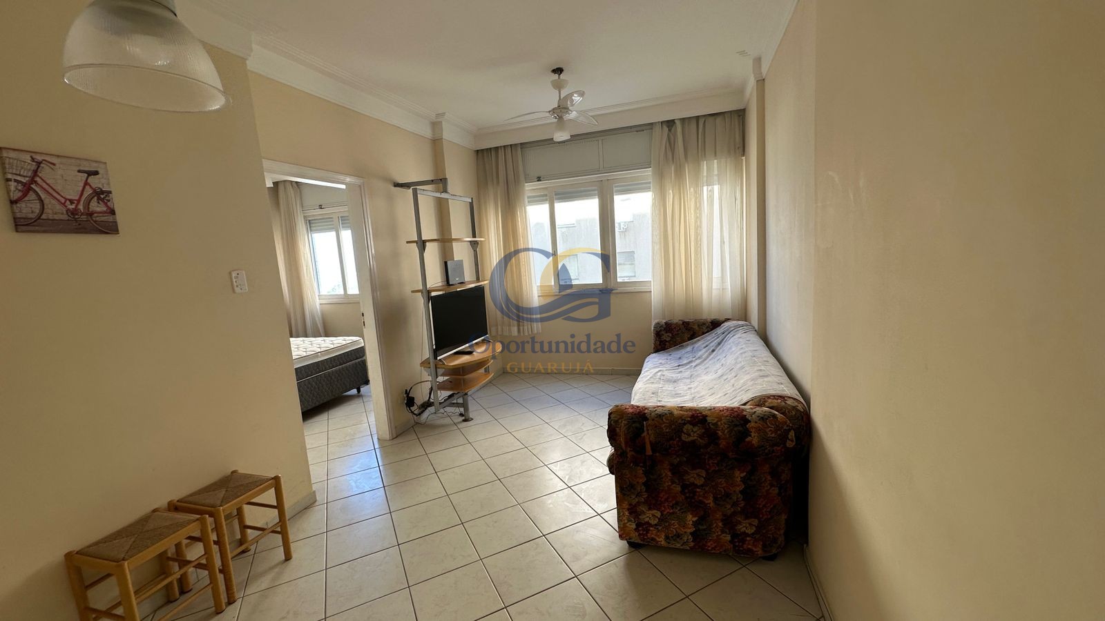 Apartamento na Praia das Pitangueiras, Guarujá - SP
