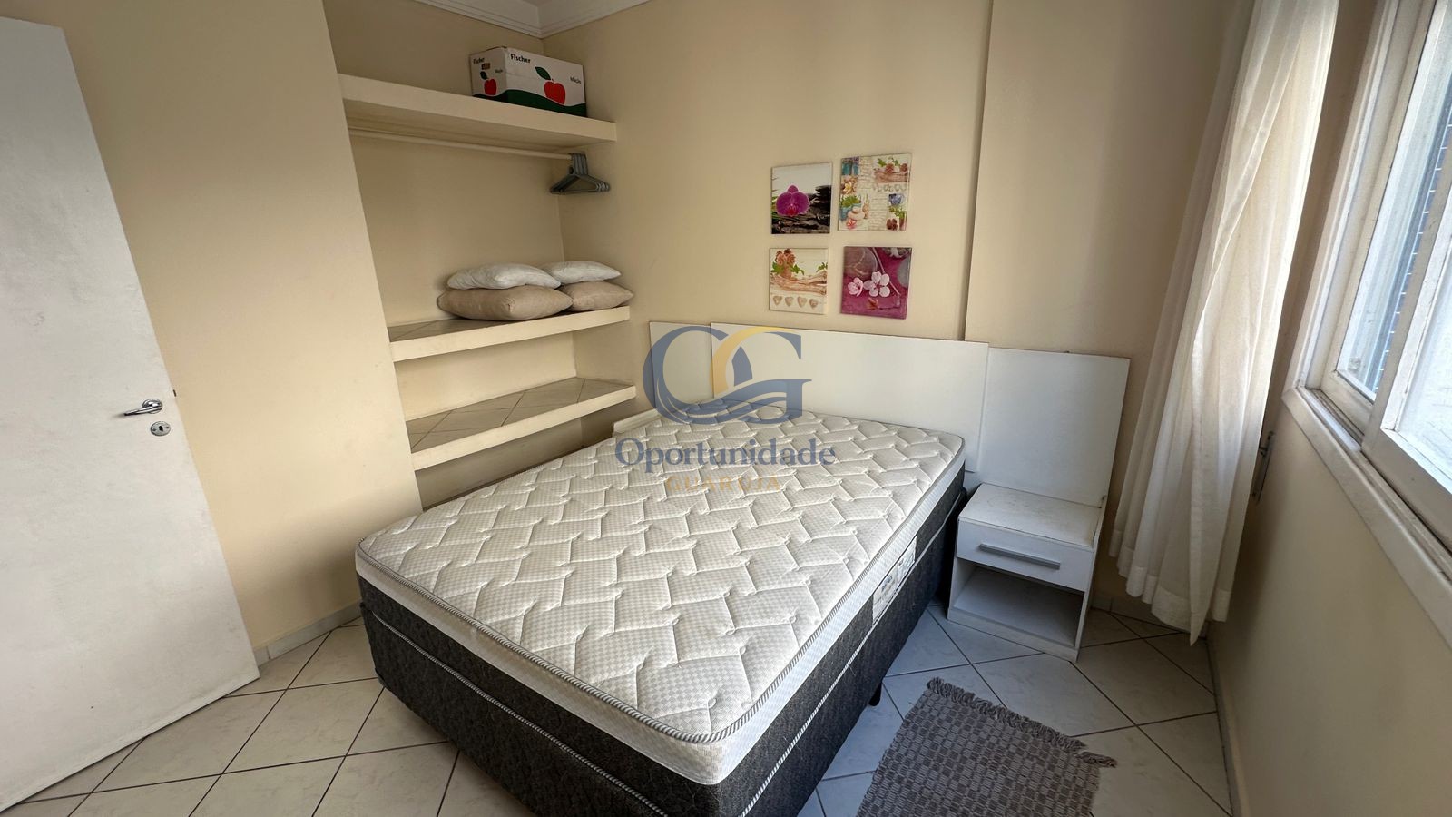 Apartamento na Praia das Pitangueiras, Guarujá - SP