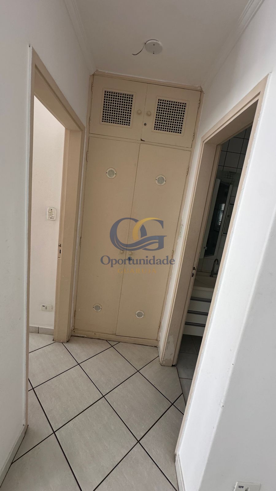 Apartamento na Praia das Pitangueiras, Guarujá - SP