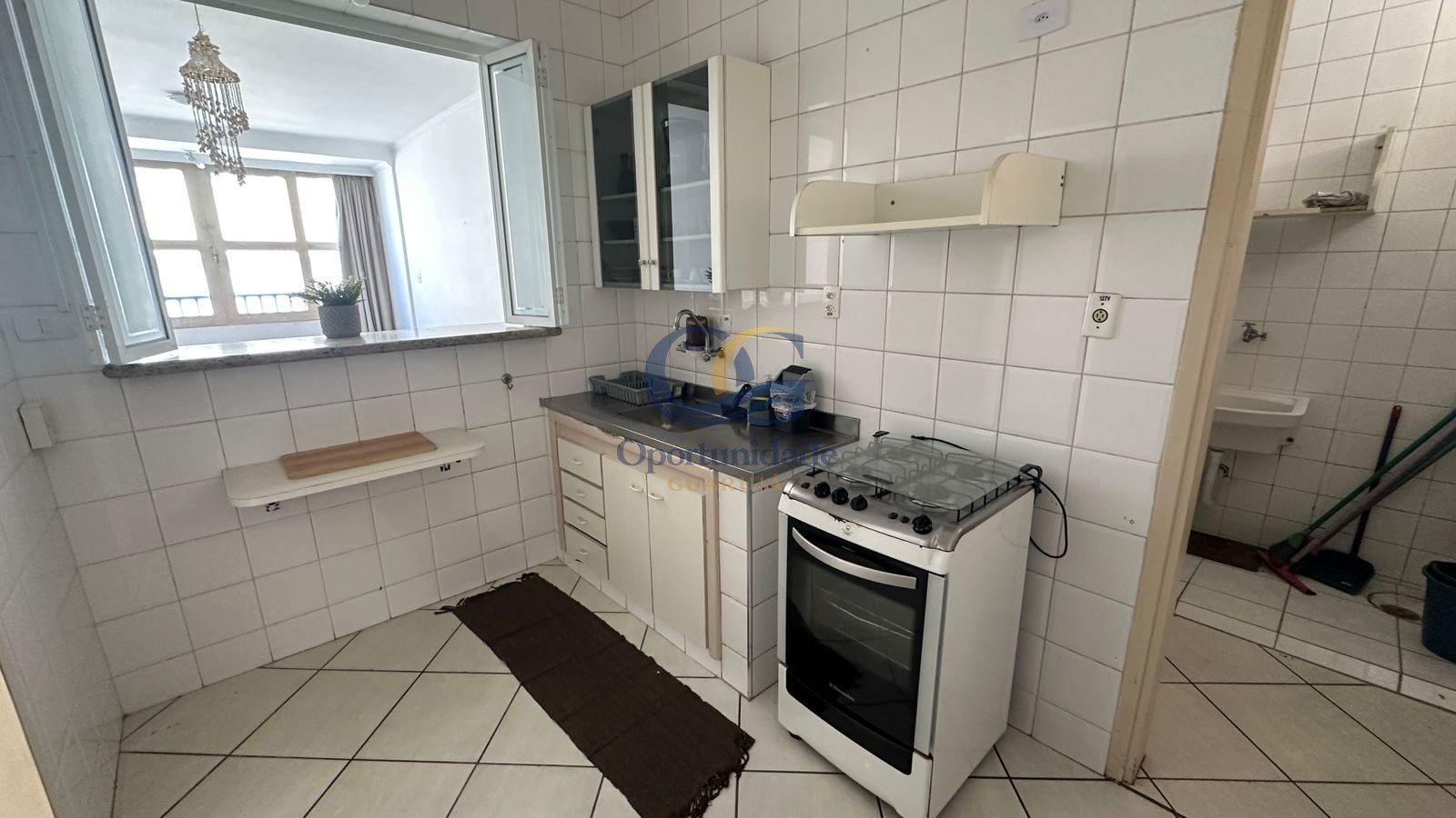 Apartamento na Praia das Pitangueiras, Guarujá - SP