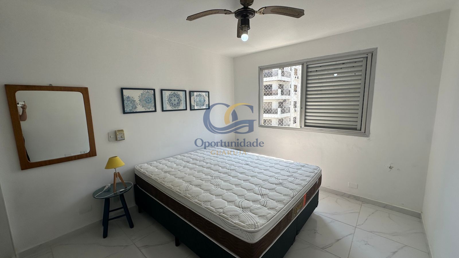 Apartamento na Praia das Pitangueiras, Guarujá - SP
