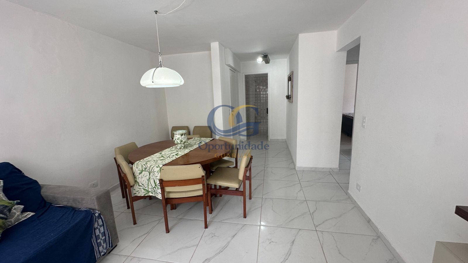 Apartamento na Praia das Pitangueiras, Guarujá - SP