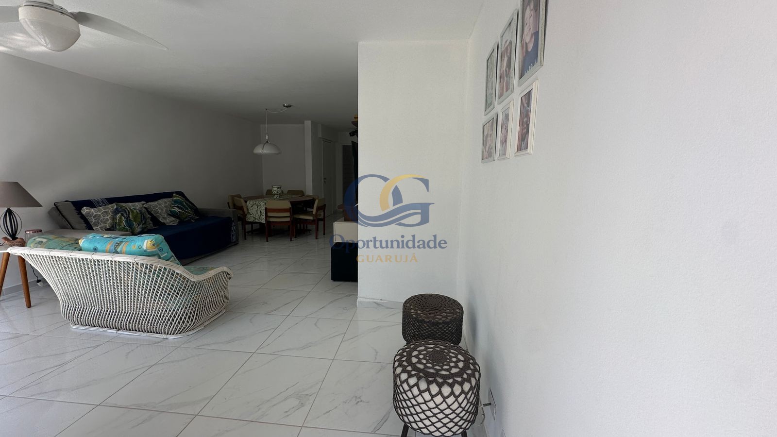 Apartamento na Praia das Pitangueiras, Guarujá - SP