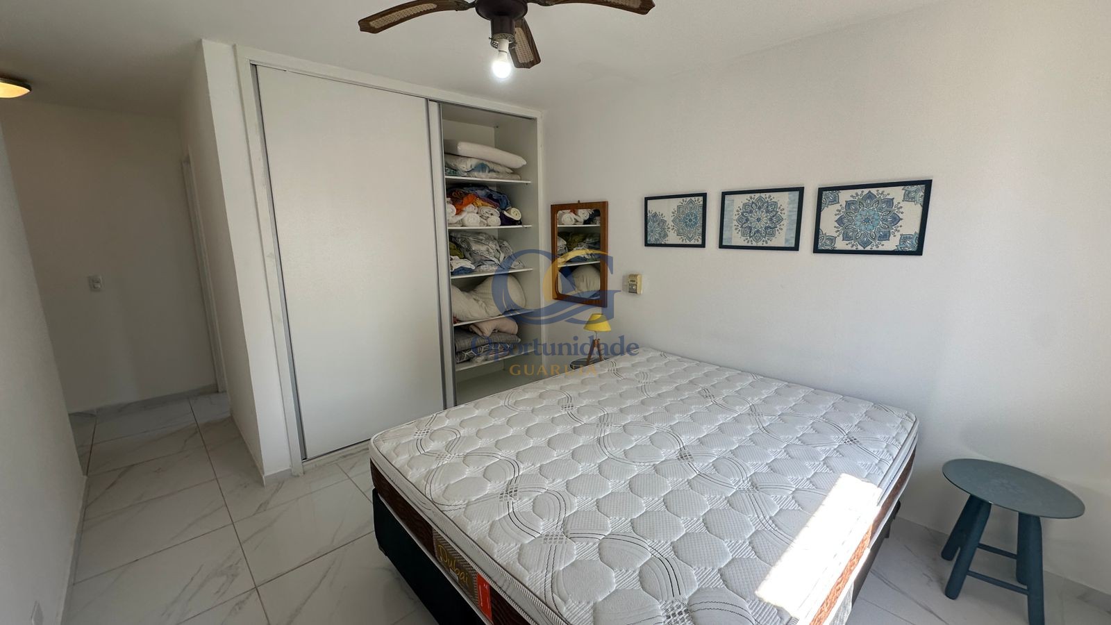 Apartamento na Praia das Pitangueiras, Guarujá - SP