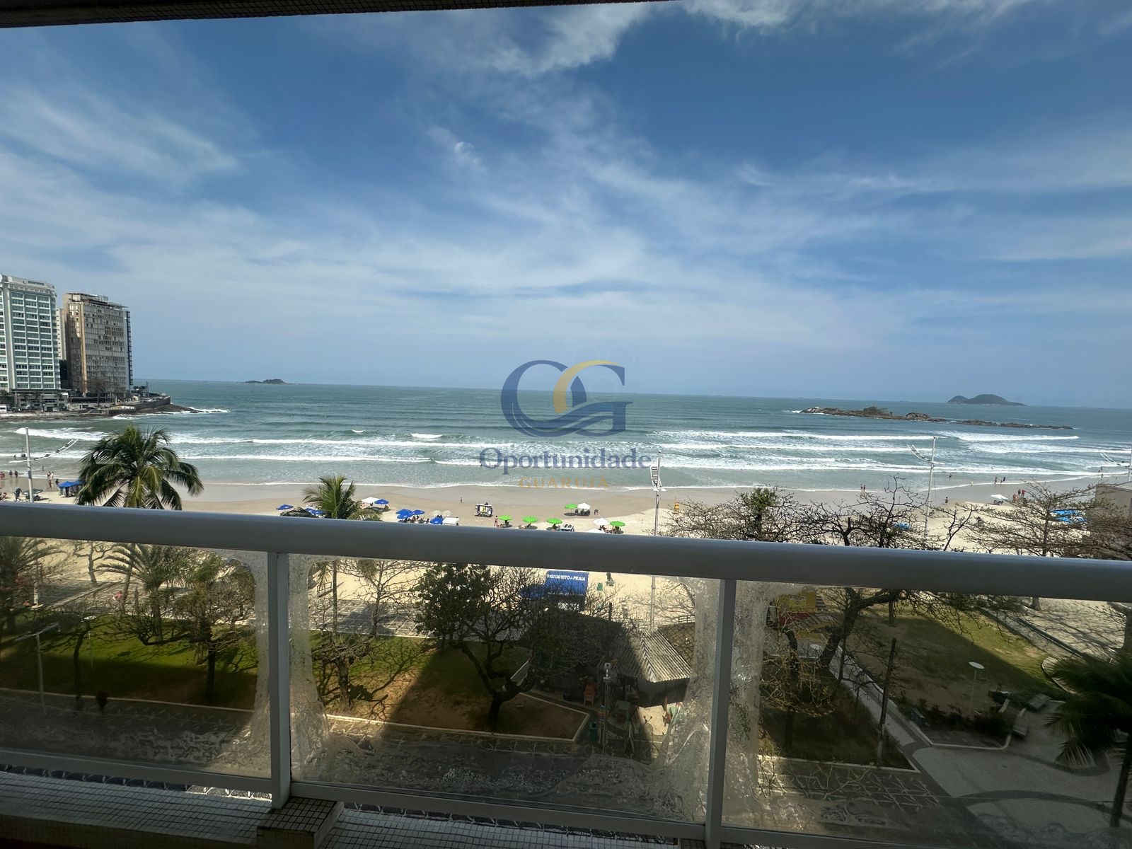 Apartamento Frente ao Mar nas Pitangueiras, Guarujá - SP