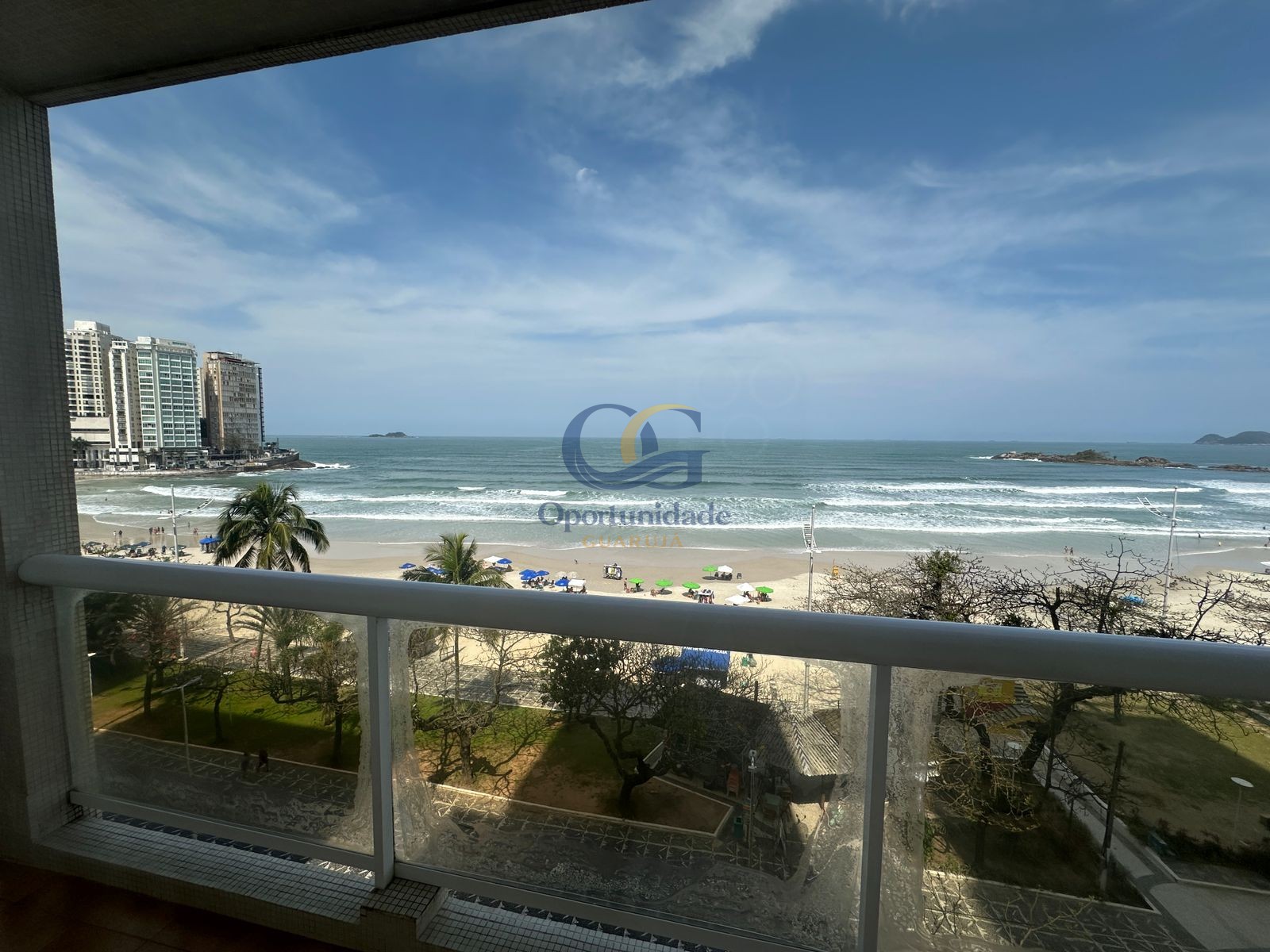 Apartamento Frente ao Mar nas Pitangueiras, Guarujá - SP