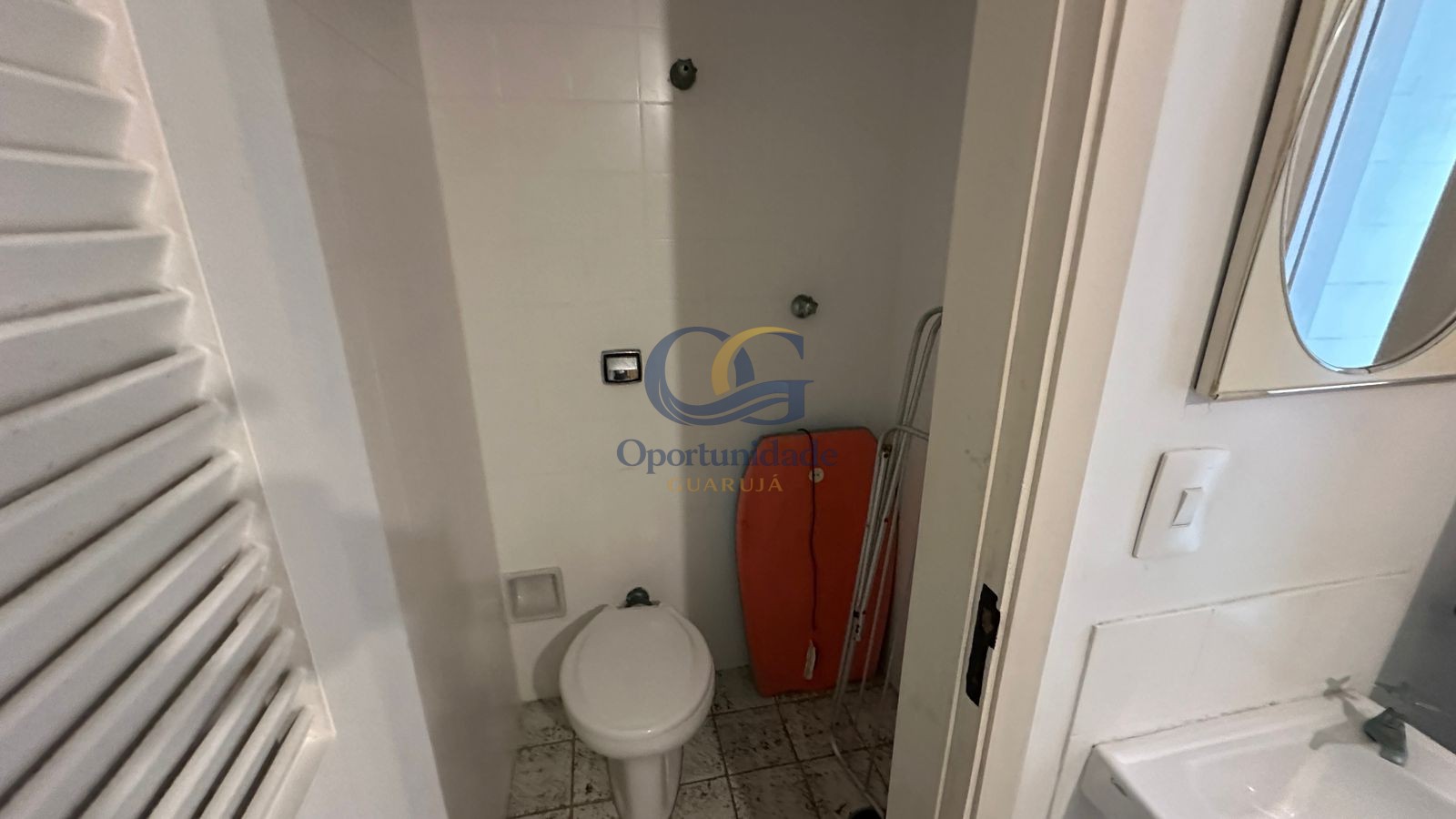 Apartamento na Praia das Pitangueiras, Guarujá - SP