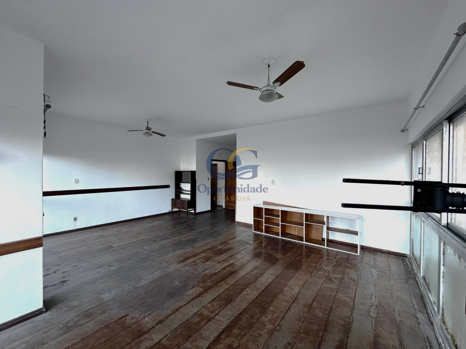 Apartamento Frente ao Mar nas Pitangueiras, Guarujá - SP