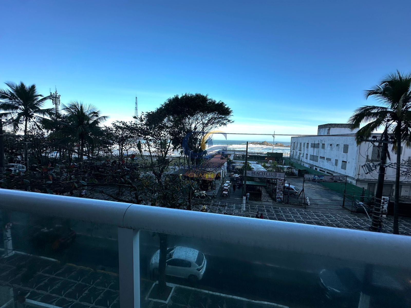 Apartamento Frente ao Mar nas Pitangueiras, Guarujá - SP