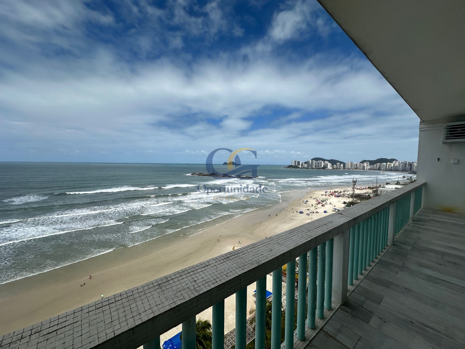 Apartamento Frente ao Mar nas Pitangueiras, Guarujá - SP