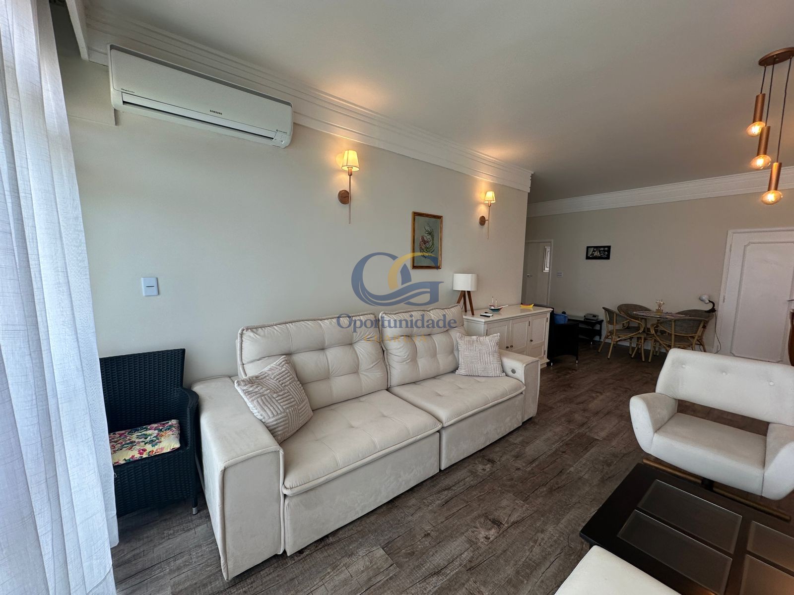 Apartamento Frente ao Mar nas Pitangueiras, Guarujá - SP