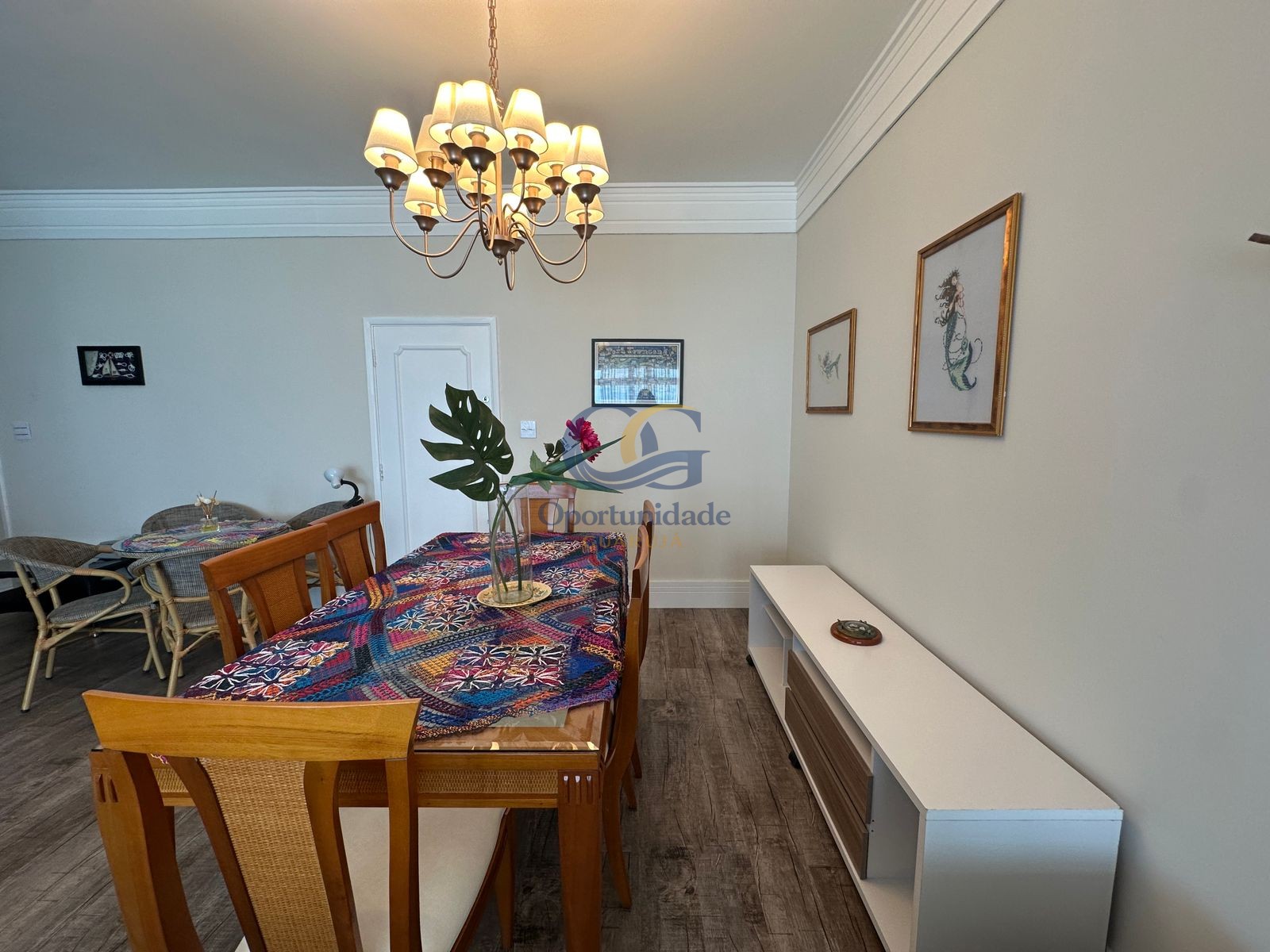 Apartamento Frente ao Mar nas Pitangueiras, Guarujá - SP