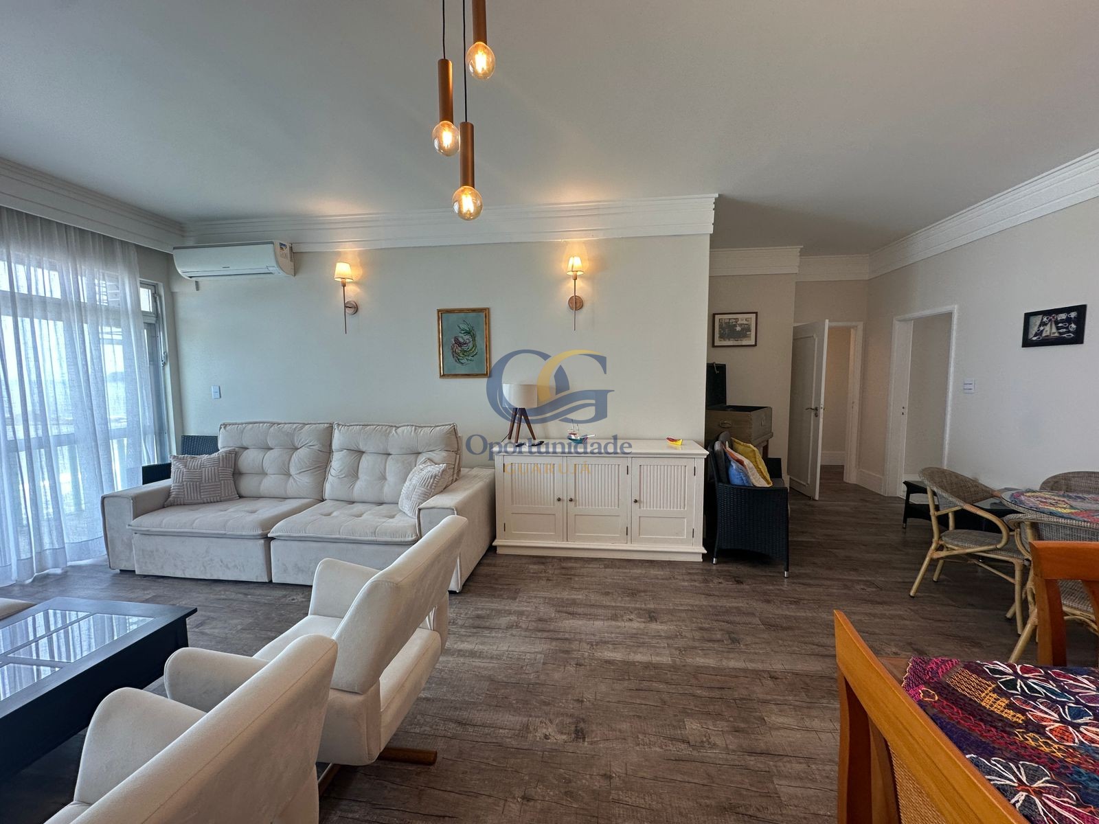 Apartamento Frente ao Mar nas Pitangueiras, Guarujá - SP