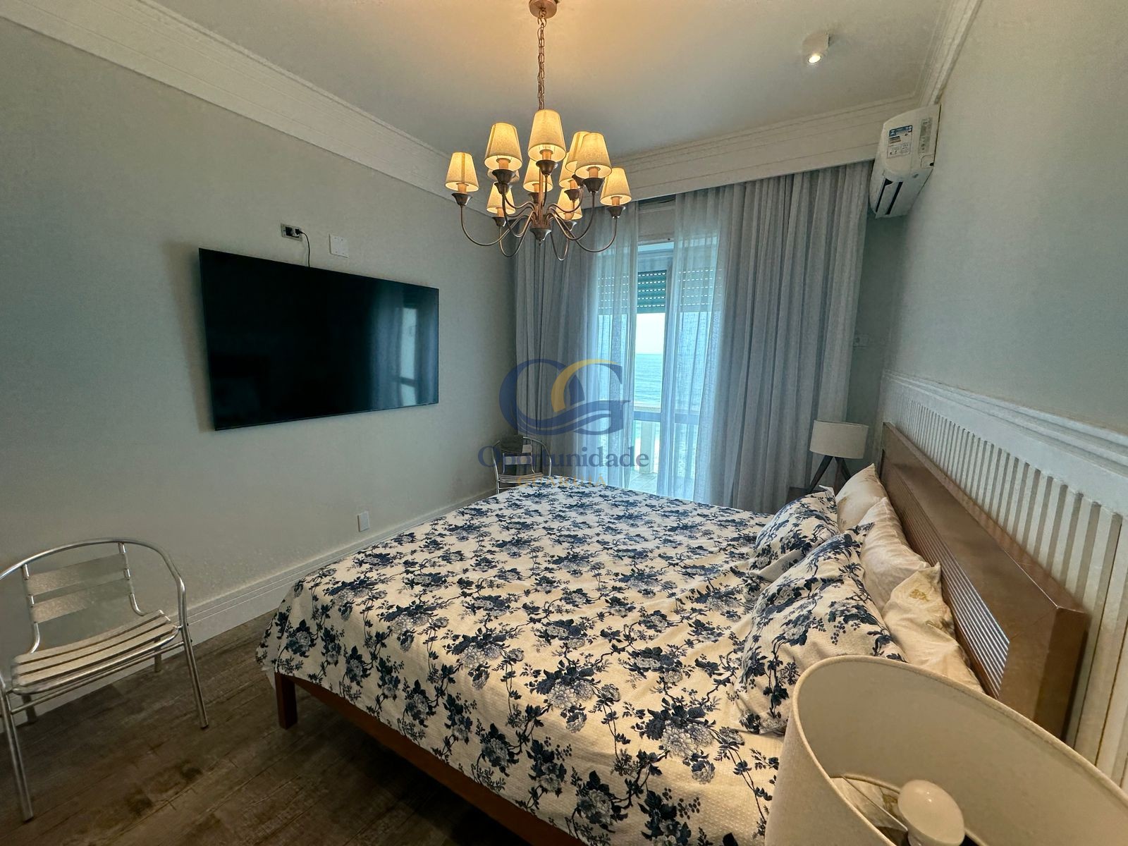 Apartamento Frente ao Mar nas Pitangueiras, Guarujá - SP