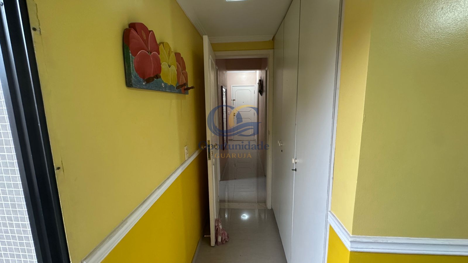 Apartamento na Praia das Pitangueiras, Guarujá - SP