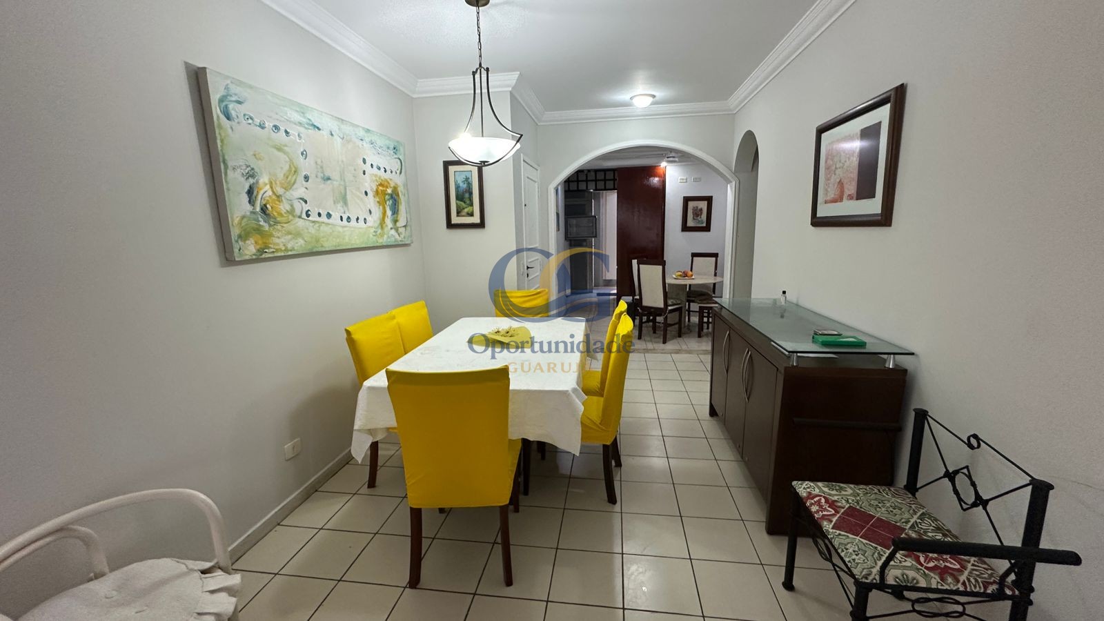 Apartamento na Praia das Pitangueiras, Guarujá - SP