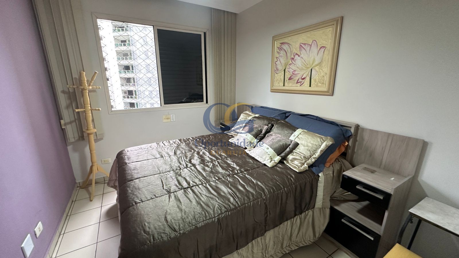 Apartamento na Praia das Pitangueiras, Guarujá - SP