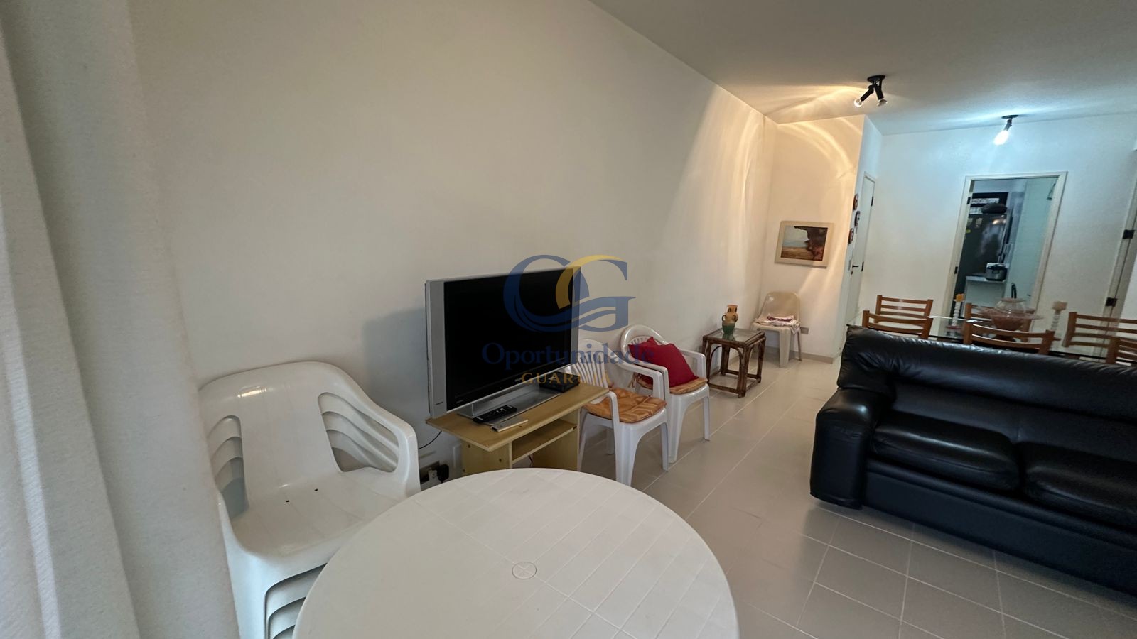 Apartamento na Praia das Pitangueiras, Guarujá - SP