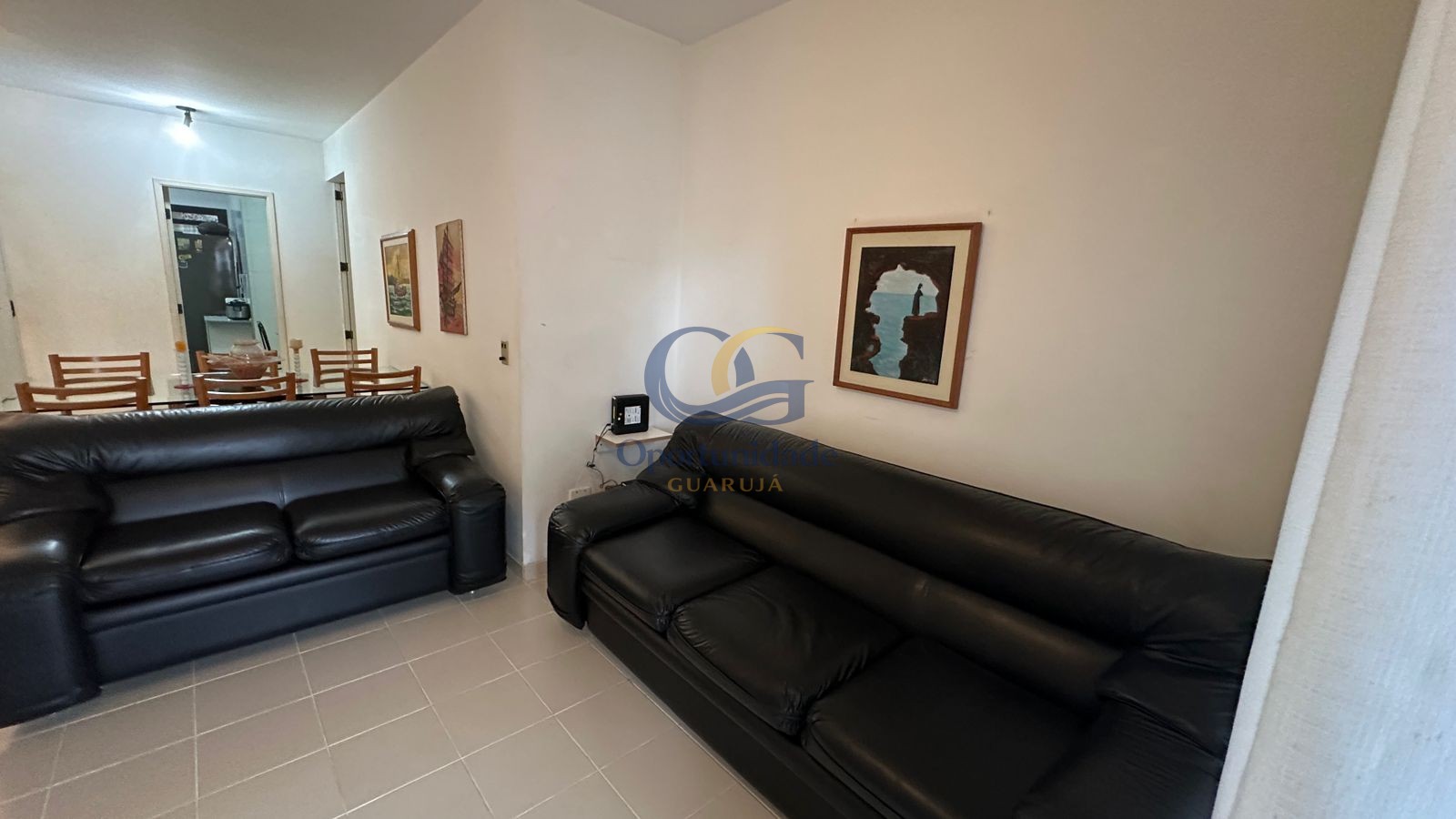 Apartamento na Praia das Pitangueiras, Guarujá - SP