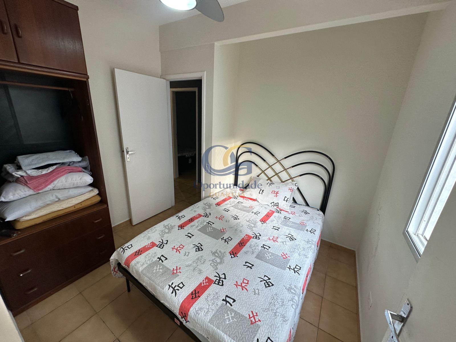 Apartamento na Praia das Pitangueiras, Guarujá - SP