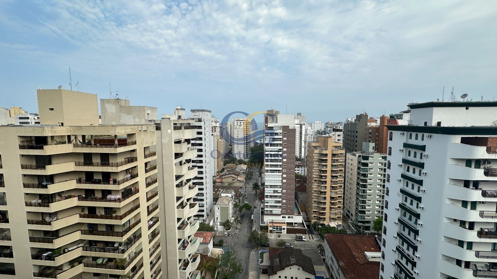 Cobertura na Praia das Pitangueiras, Guarujá - SP